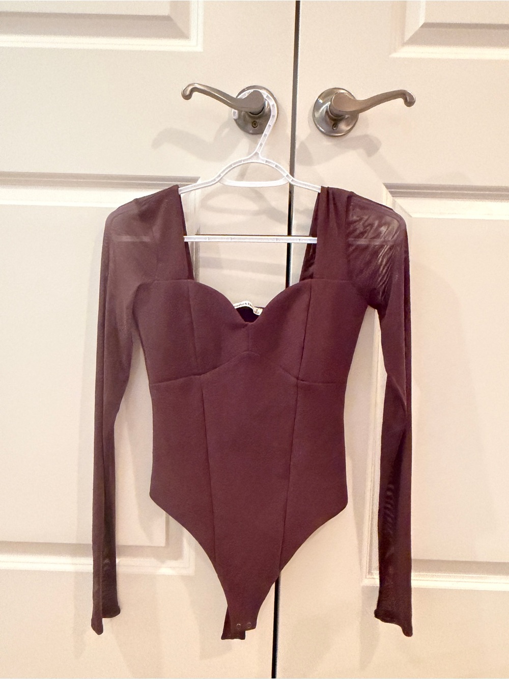 Abercrombie & Fitch Brown Long-Sleeve Sweetheart Bodysuit